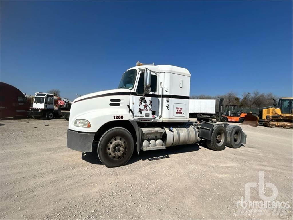 Mack CXU613 Conventional Trucks / Tractor Trucks