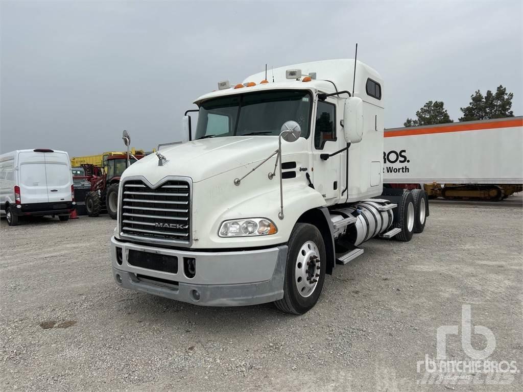 Mack CXU613 Conventional Trucks / Tractor Trucks