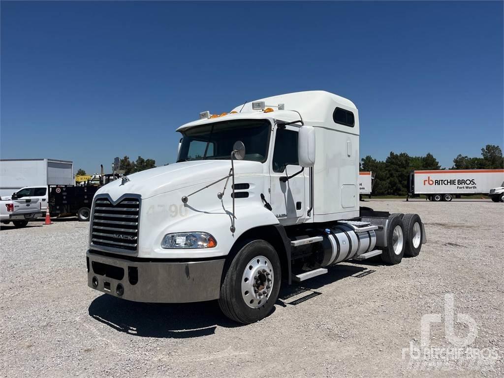 Mack CXU613 Conventional Trucks / Tractor Trucks