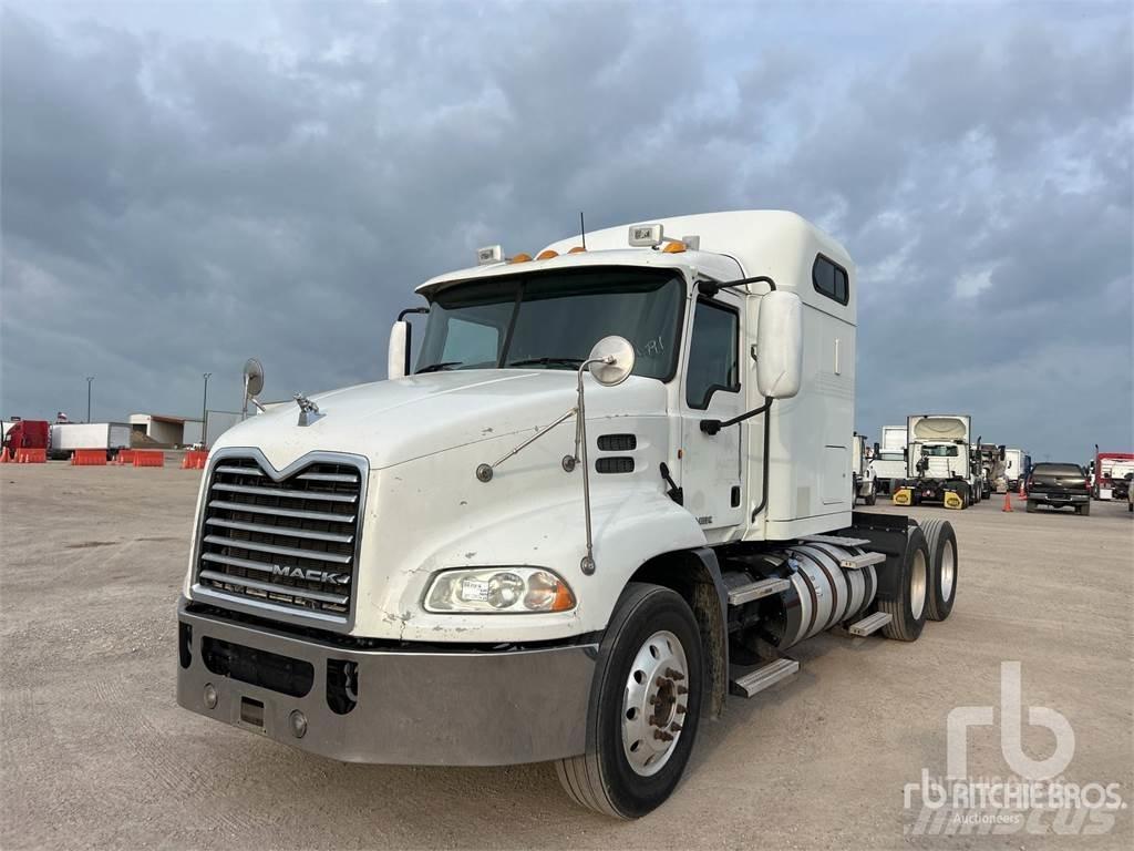 Mack CXU613 Conventional Trucks / Tractor Trucks