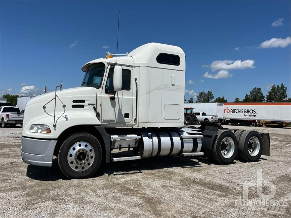 Mack CXU613 Conventional Trucks / Tractor Trucks