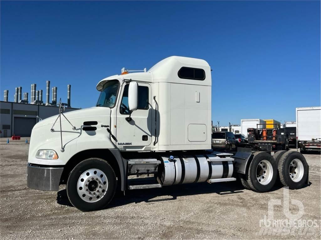Mack CXU613 Conventional Trucks / Tractor Trucks