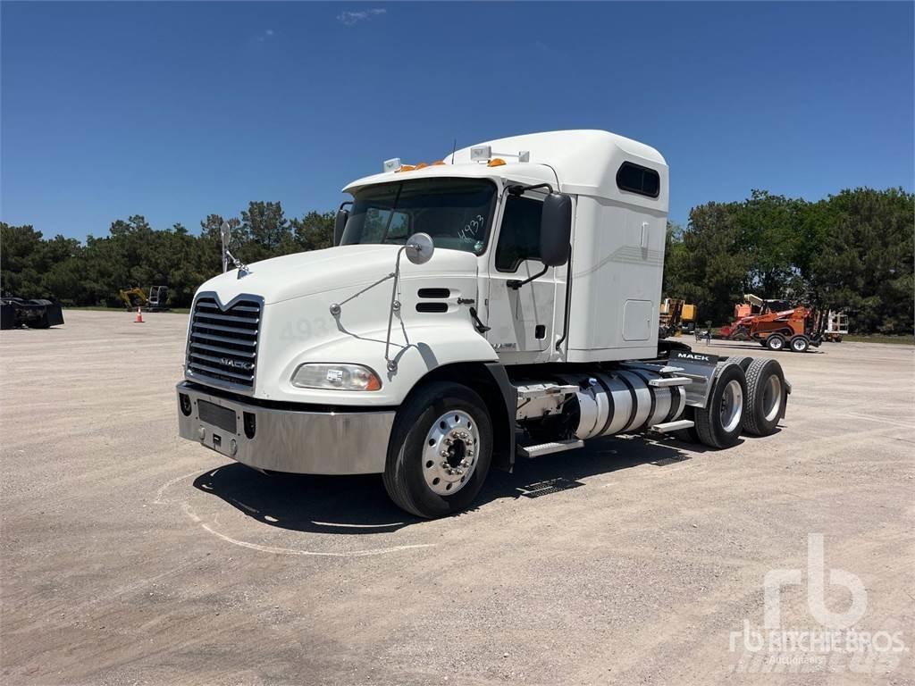 Mack CXU613 Conventional Trucks / Tractor Trucks
