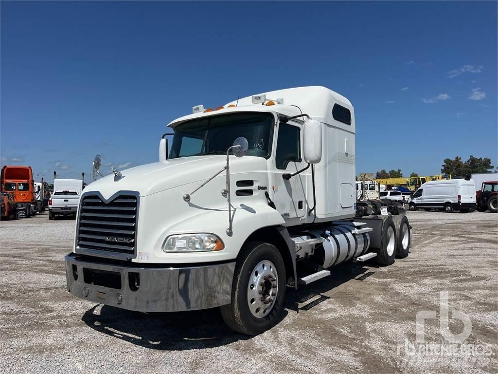 Mack CXU613 Conventional Trucks / Tractor Trucks