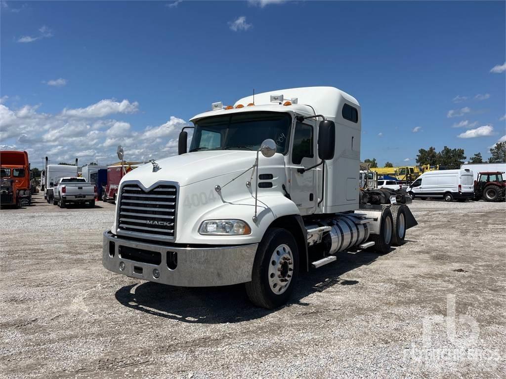 Mack CXU613 Conventional Trucks / Tractor Trucks