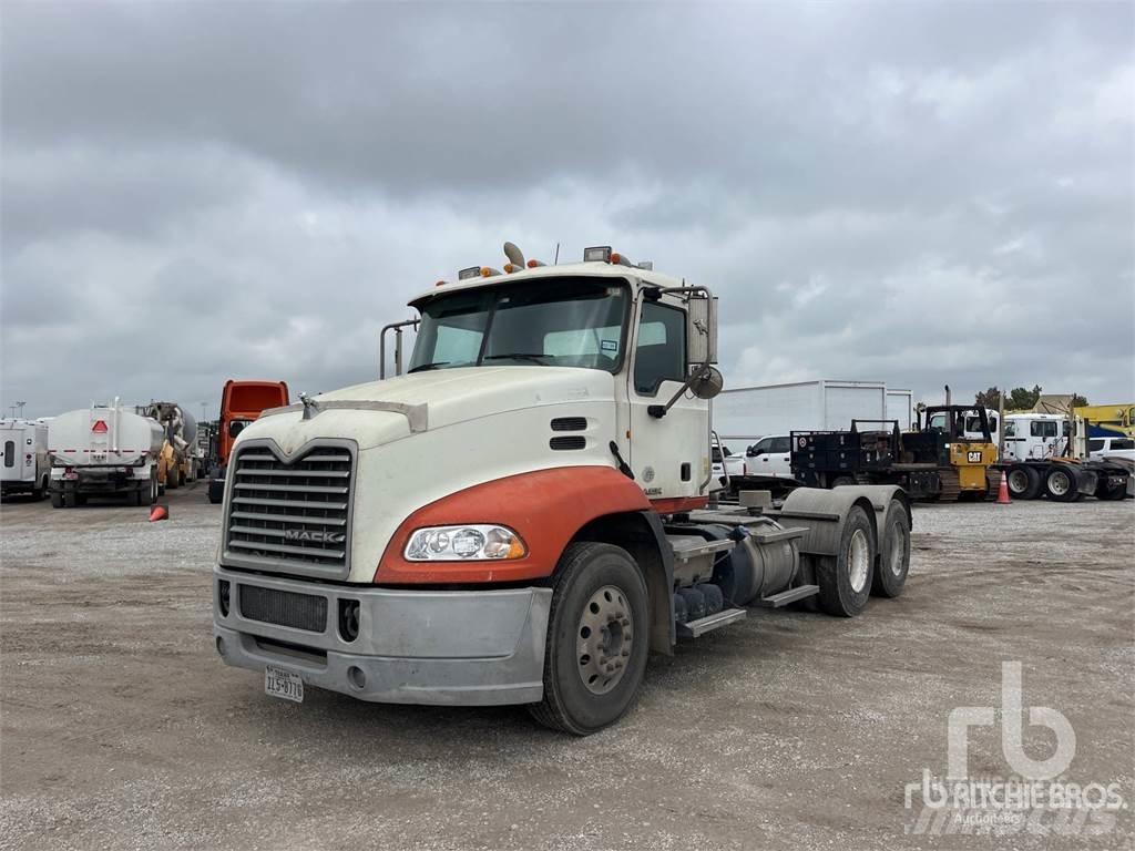 Mack CXU613 Conventional Trucks / Tractor Trucks