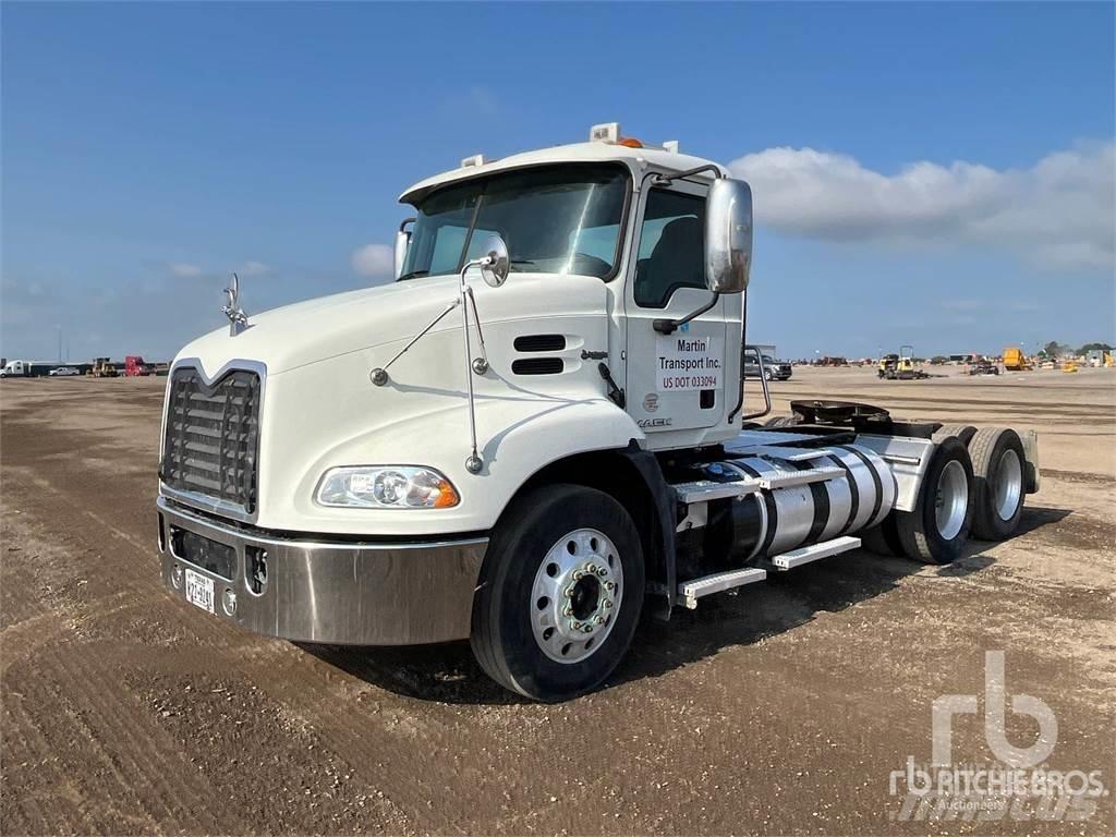 Mack CXU613 Conventional Trucks / Tractor Trucks