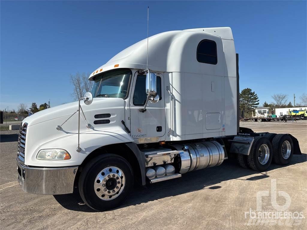 Mack CXU613 Conventional Trucks / Tractor Trucks