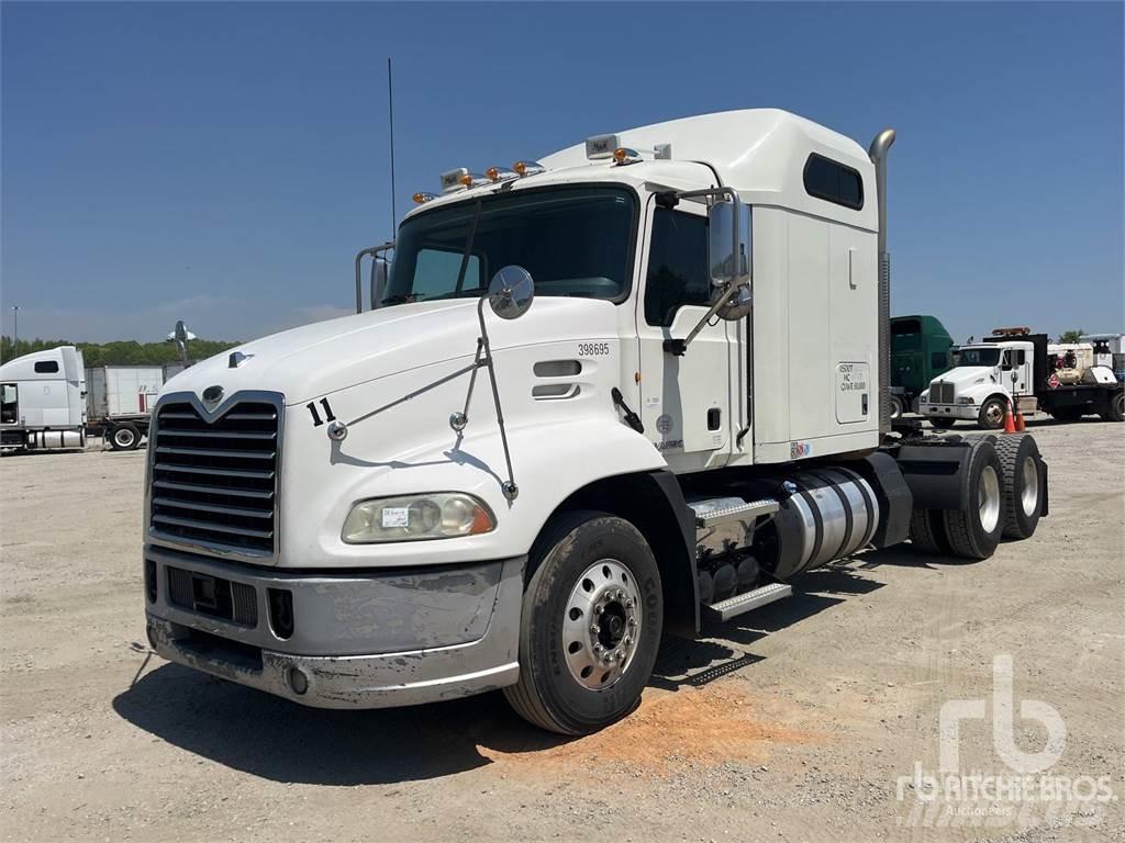 Mack CXU613 Conventional Trucks / Tractor Trucks