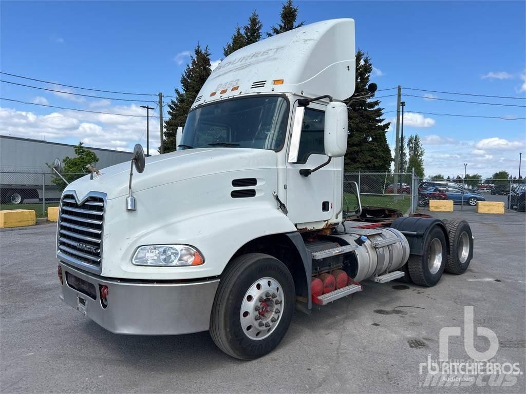 Mack CXU613 Conventional Trucks / Tractor Trucks