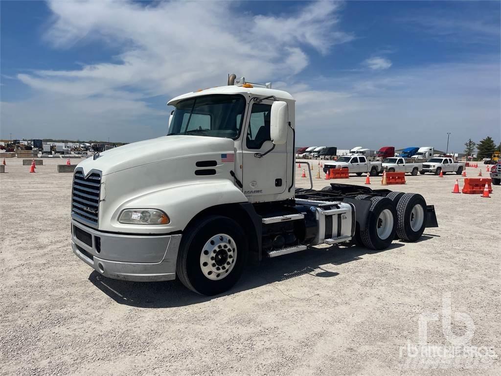 Mack CXU613 Conventional Trucks / Tractor Trucks