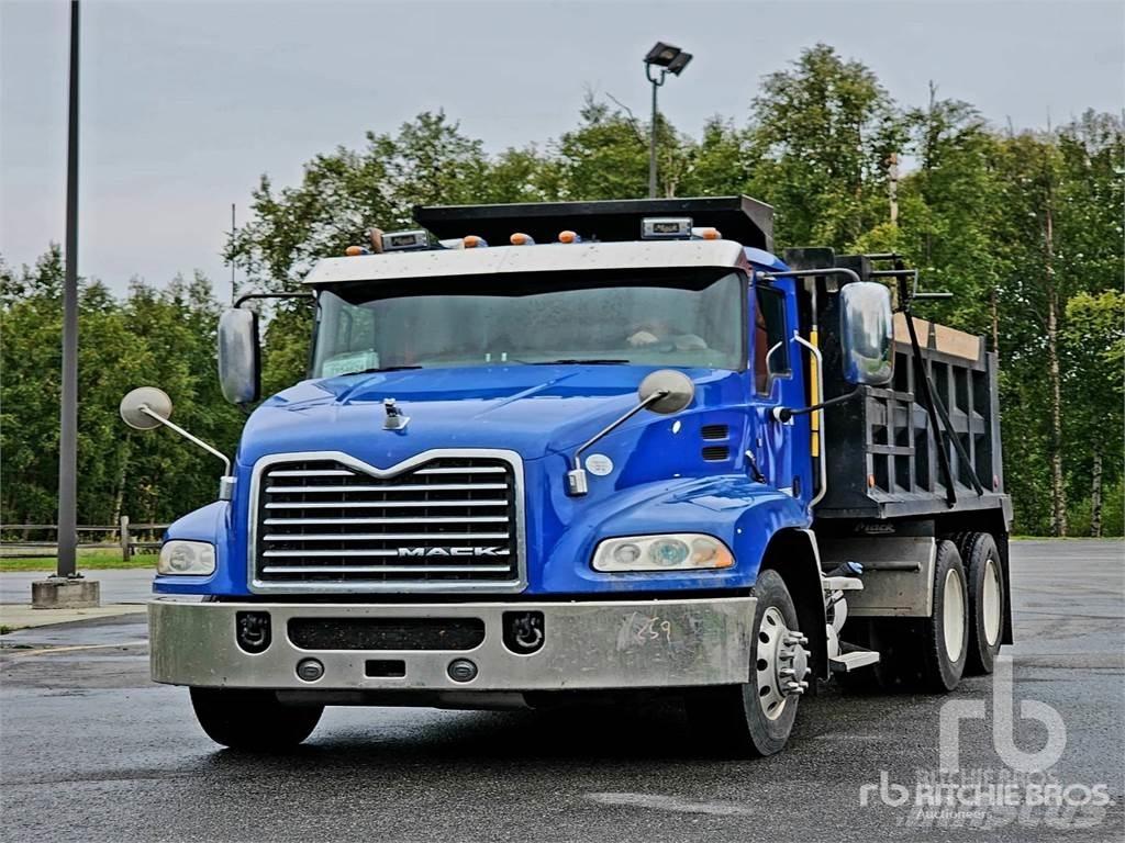 Mack CXU613T Dump Trucks