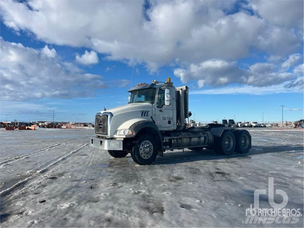 Mack GRANITE Conventional Trucks / Tractor Trucks