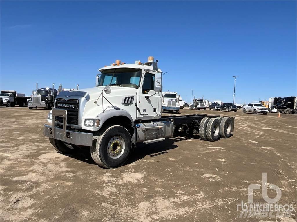 Mack GU433 Cab & Chassis Trucks