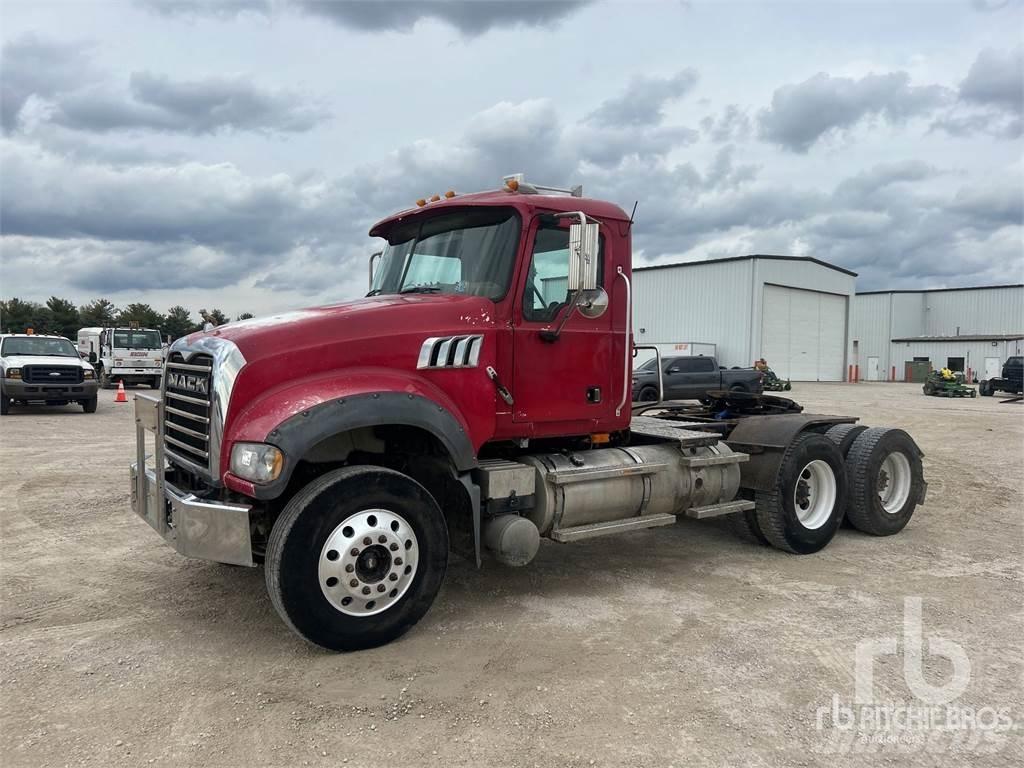 Mack GU713 Conventional Trucks / Tractor Trucks