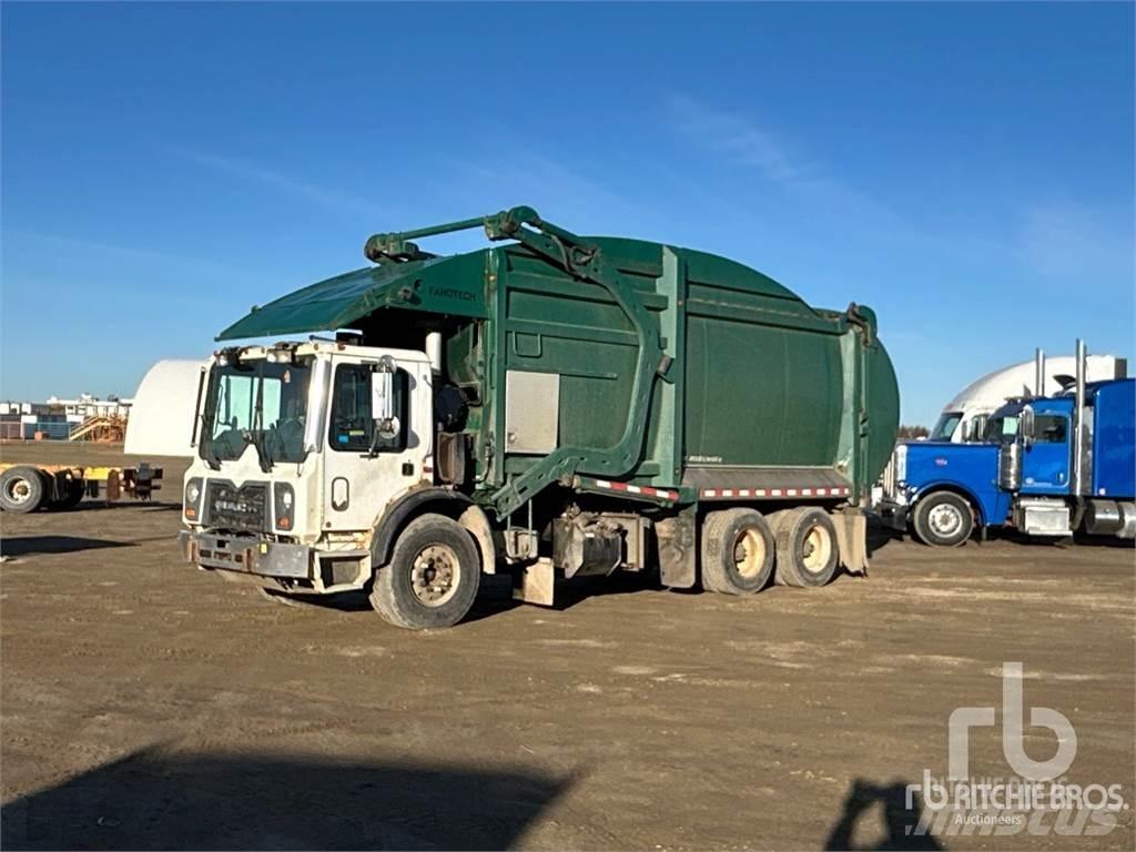 Mack MRU613 Garbage Trucks / Recycling Trucks