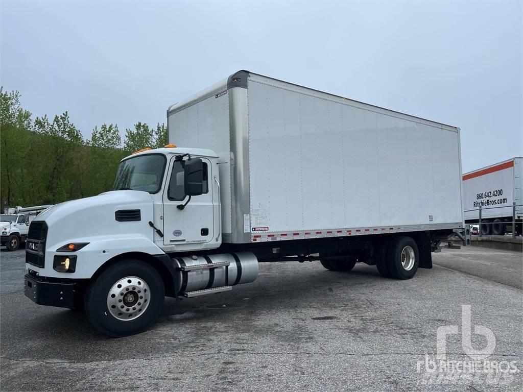 Mack MS642 Panel vans