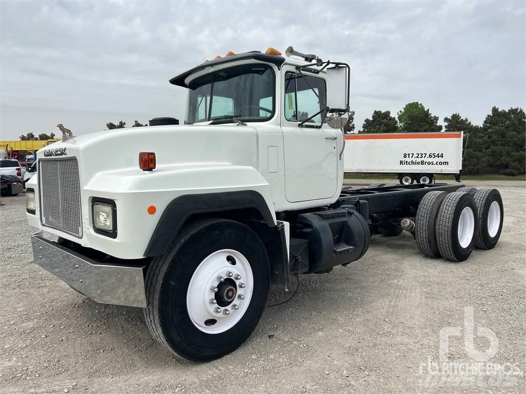 Mack RD690S Cab & Chassis Trucks