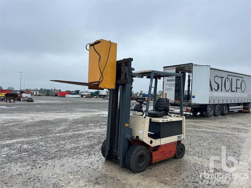 Nissan RM02L30U Electric Forklifts