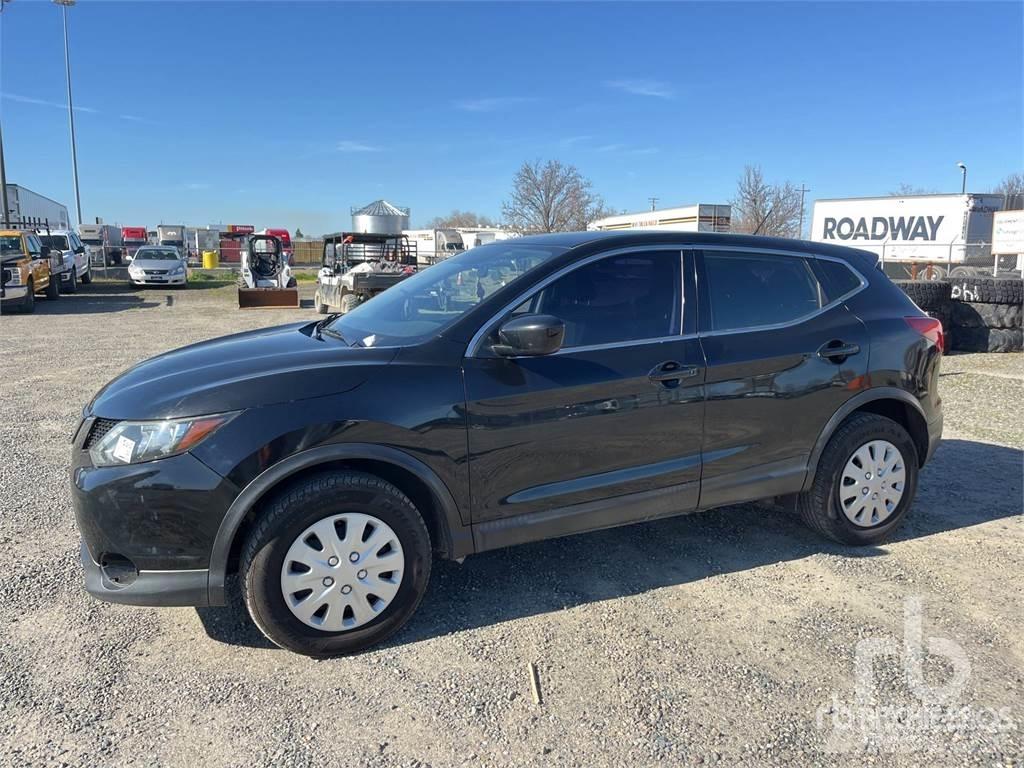 Nissan ROGUE Pickup Trucks