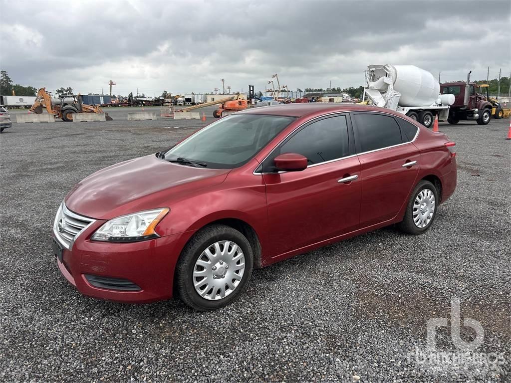 Nissan SENTRA Automobiles / SUVS