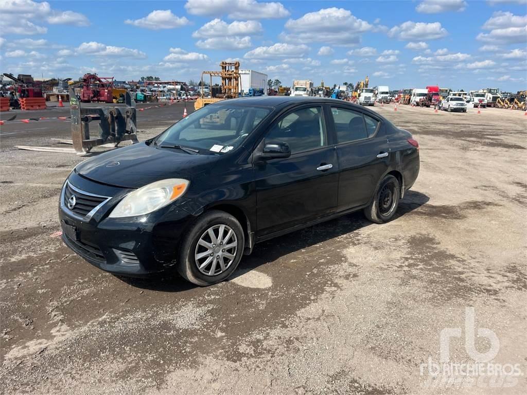 Nissan VERSA Automobiles / SUVS