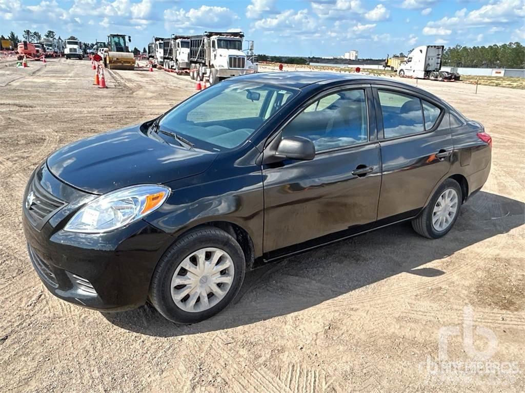 Nissan VERSA Automobiles / SUVS