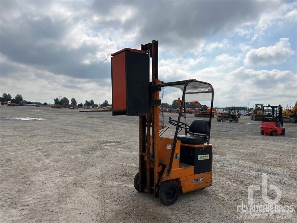 OM E 6 Electric Forklifts