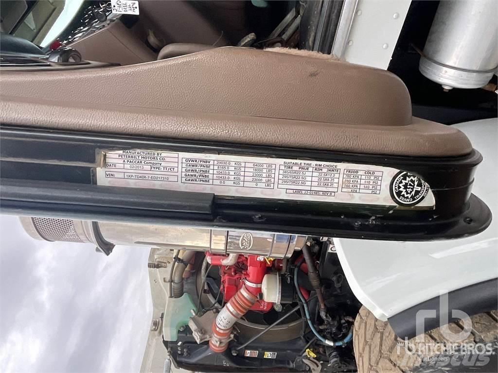 Peterbilt 367 Winch trucks