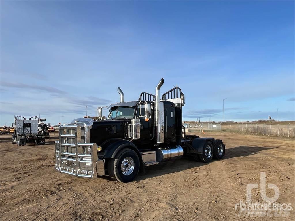 Peterbilt 367 Conventional Trucks / Tractor Trucks