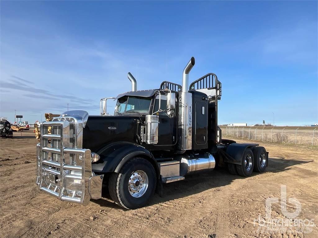 Peterbilt 367 Conventional Trucks / Tractor Trucks