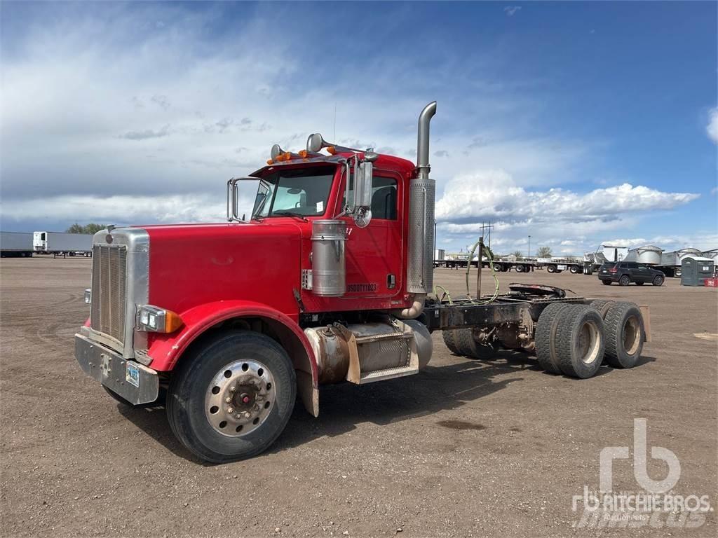Peterbilt 379 Conventional Trucks / Tractor Trucks