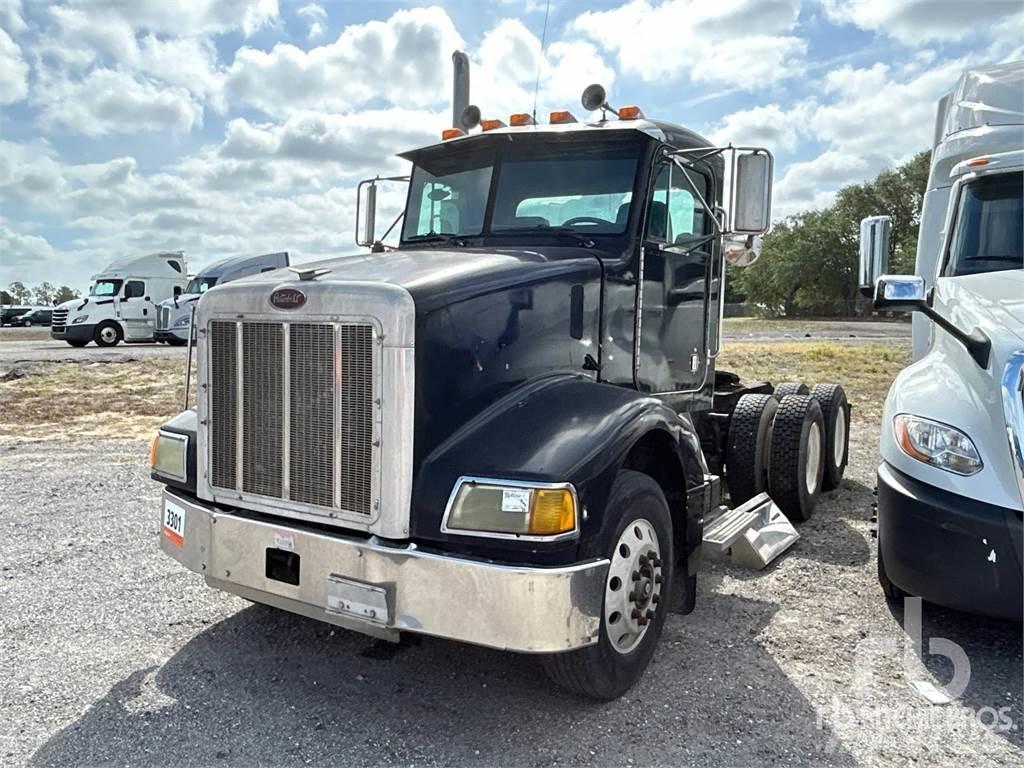 Peterbilt 385 Conventional Trucks / Tractor Trucks