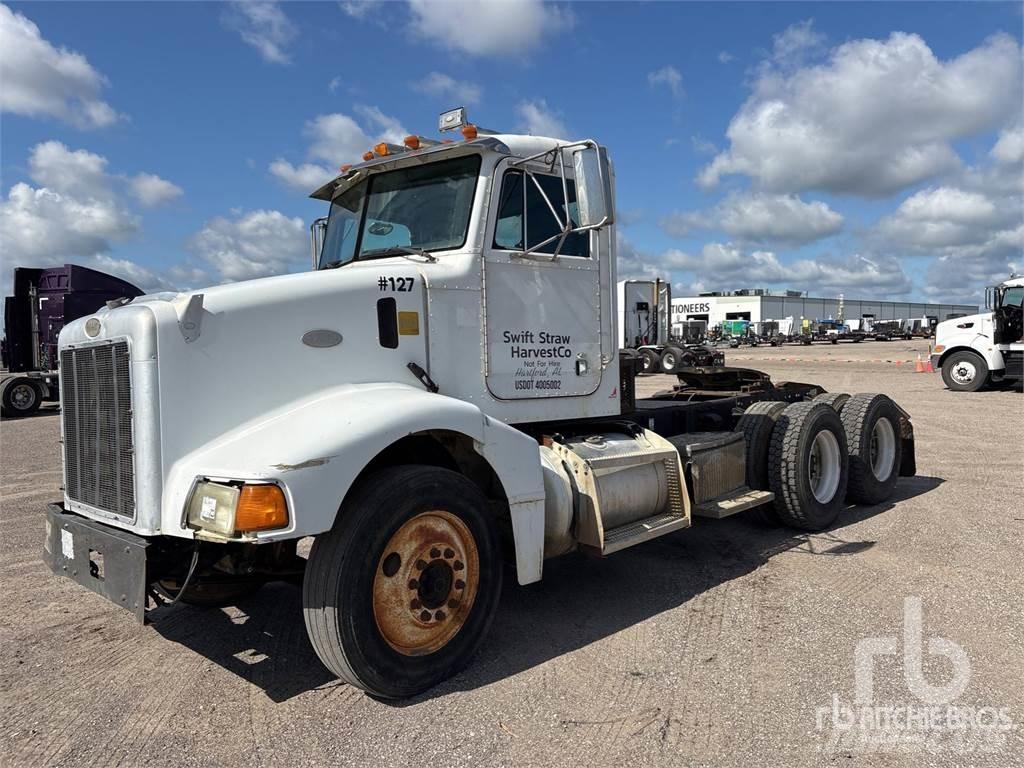 Peterbilt 385 Conventional Trucks / Tractor Trucks