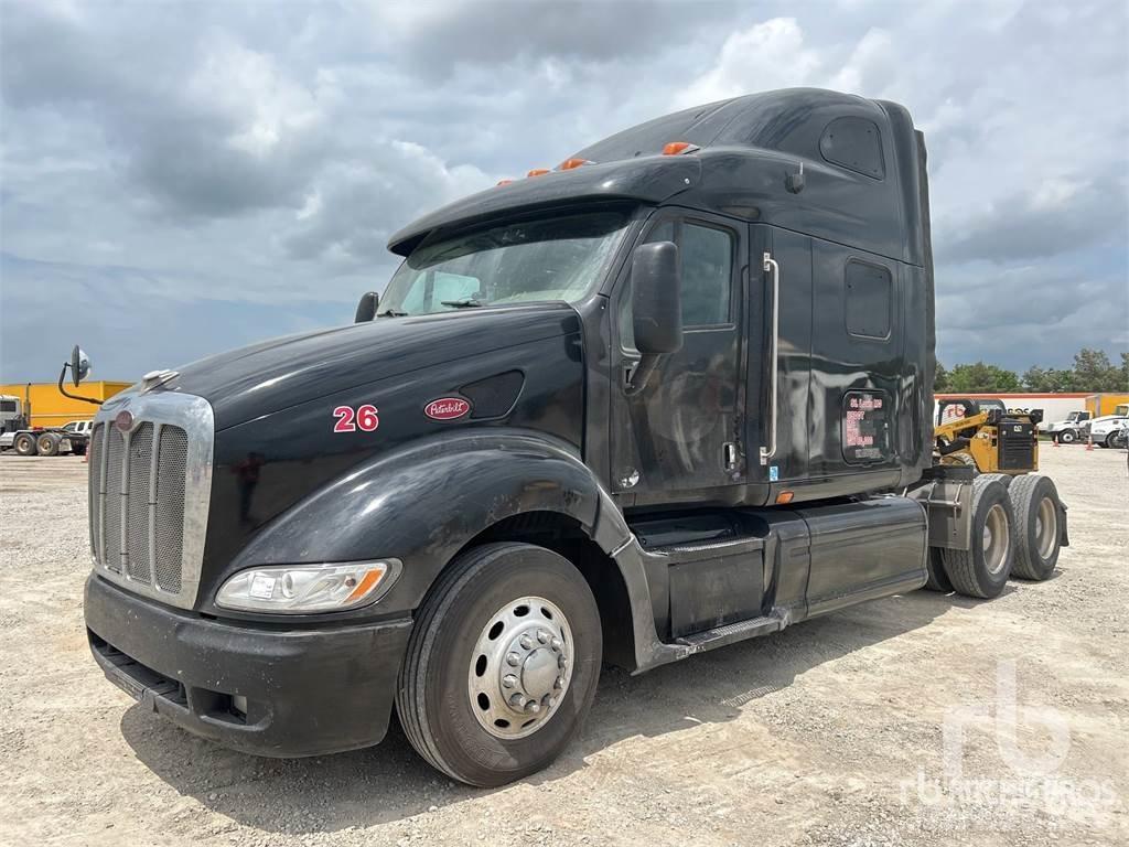 Peterbilt 387 Conventional Trucks / Tractor Trucks