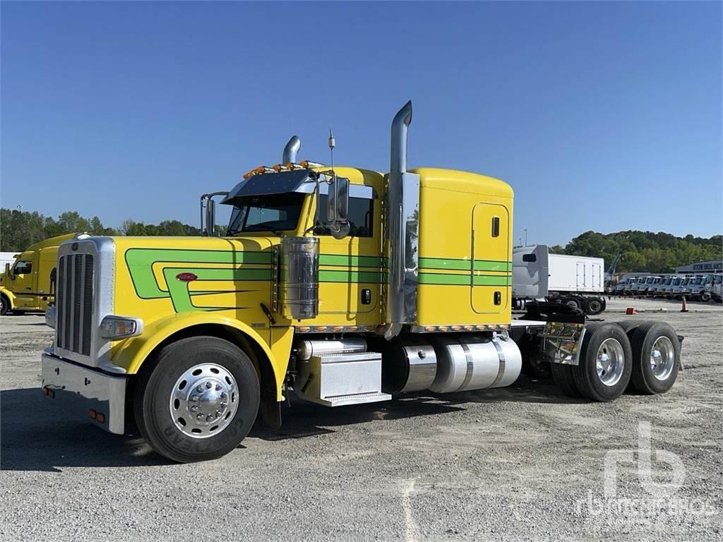 Peterbilt 388 Conventional Trucks / Tractor Trucks