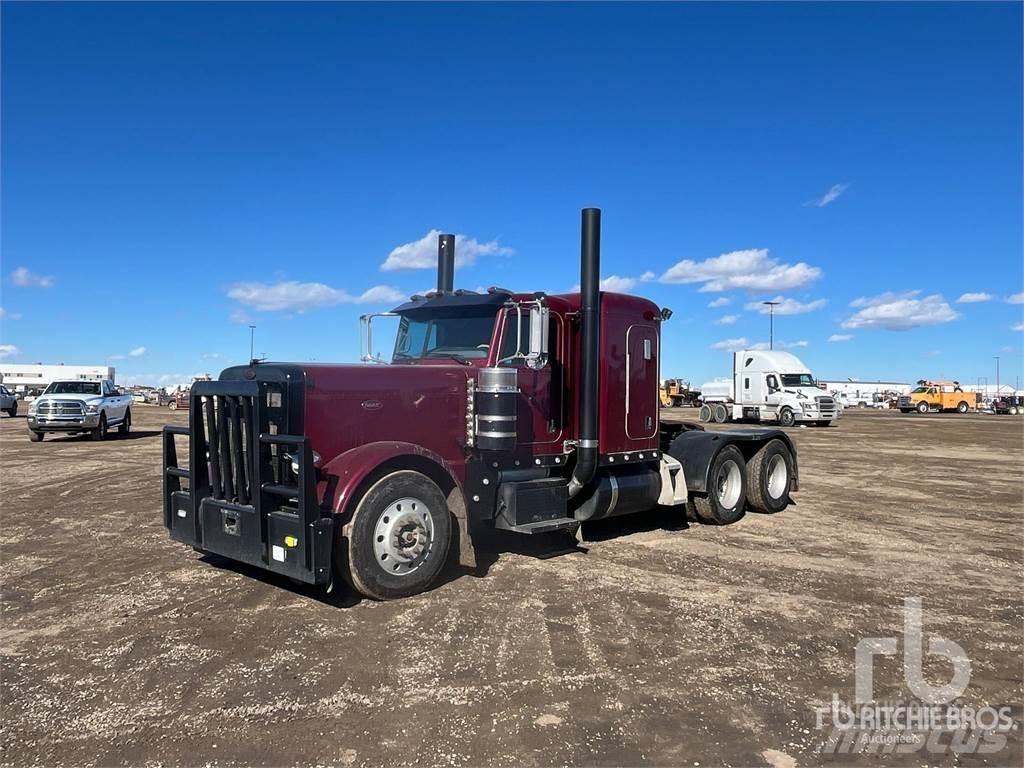 Peterbilt 389 Conventional Trucks / Tractor Trucks