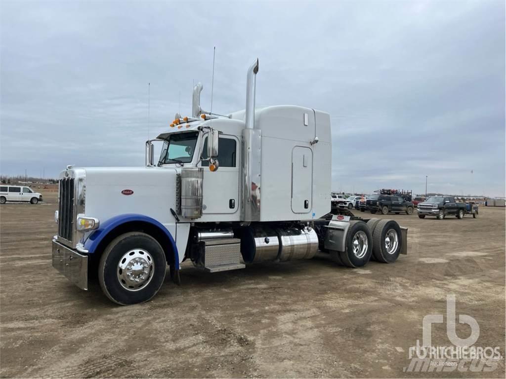 Peterbilt 389 Conventional Trucks / Tractor Trucks