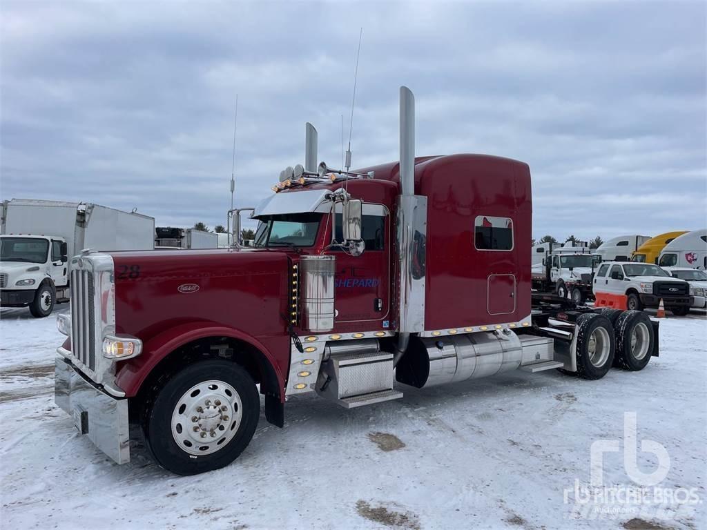 Peterbilt 389 Conventional Trucks / Tractor Trucks