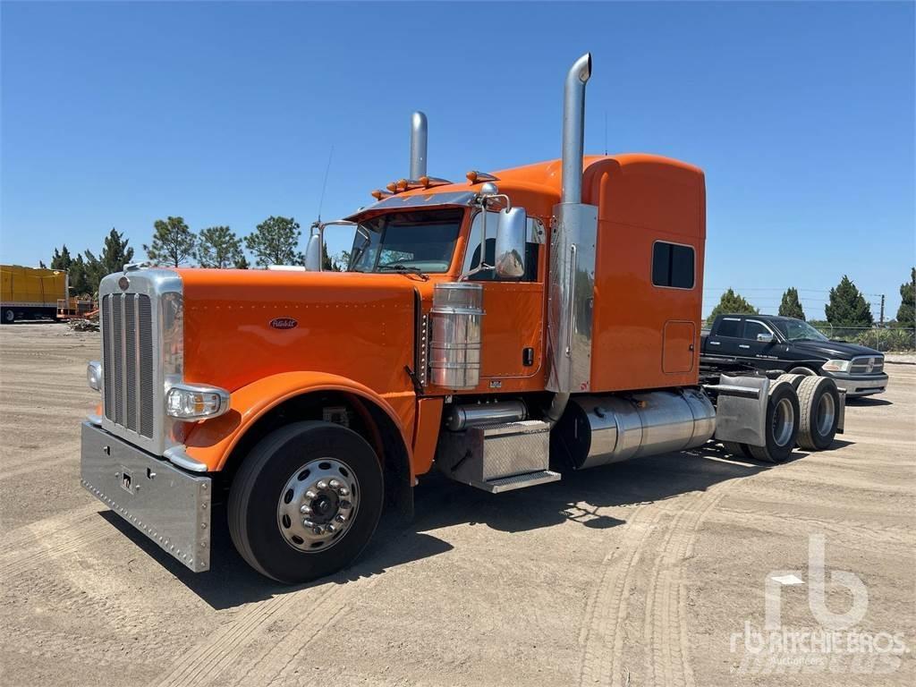 Peterbilt 389 Conventional Trucks / Tractor Trucks