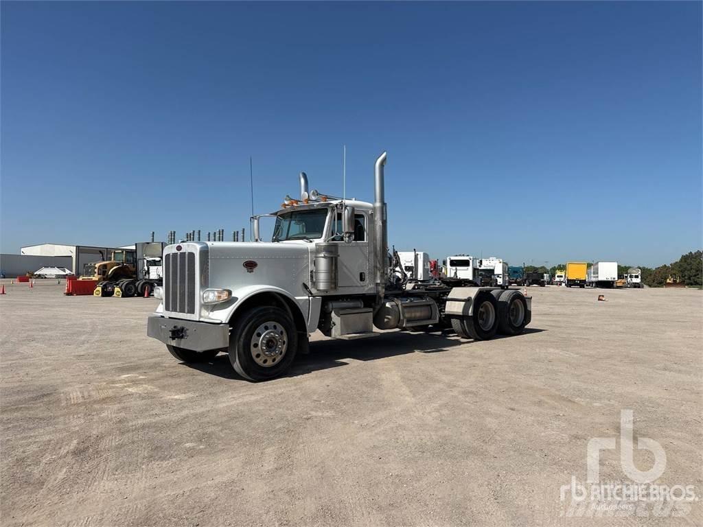 Peterbilt 389 Conventional Trucks / Tractor Trucks
