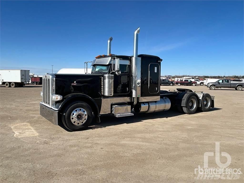 Peterbilt 389 Conventional Trucks / Tractor Trucks