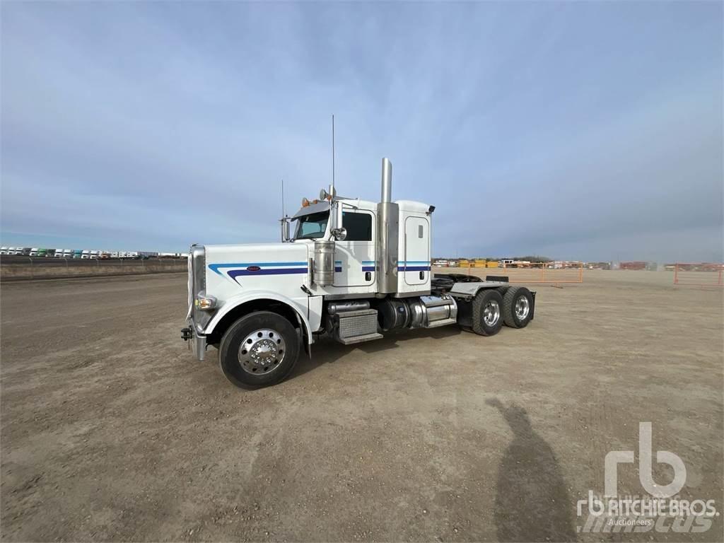 Peterbilt 389 Conventional Trucks / Tractor Trucks