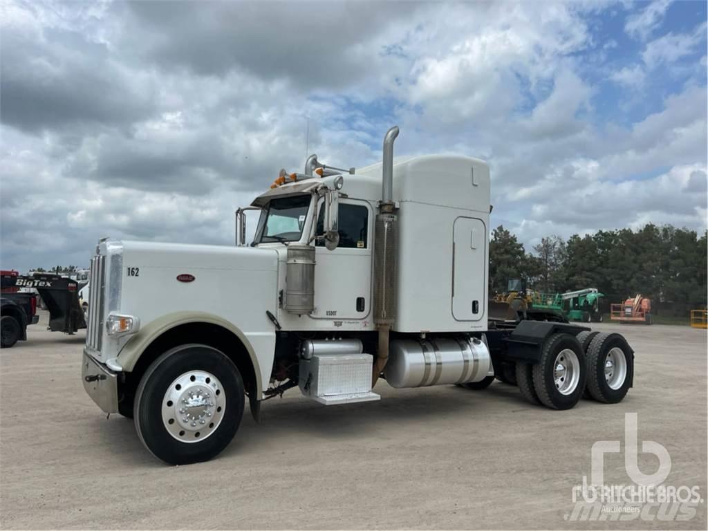 Peterbilt 389 Conventional Trucks / Tractor Trucks