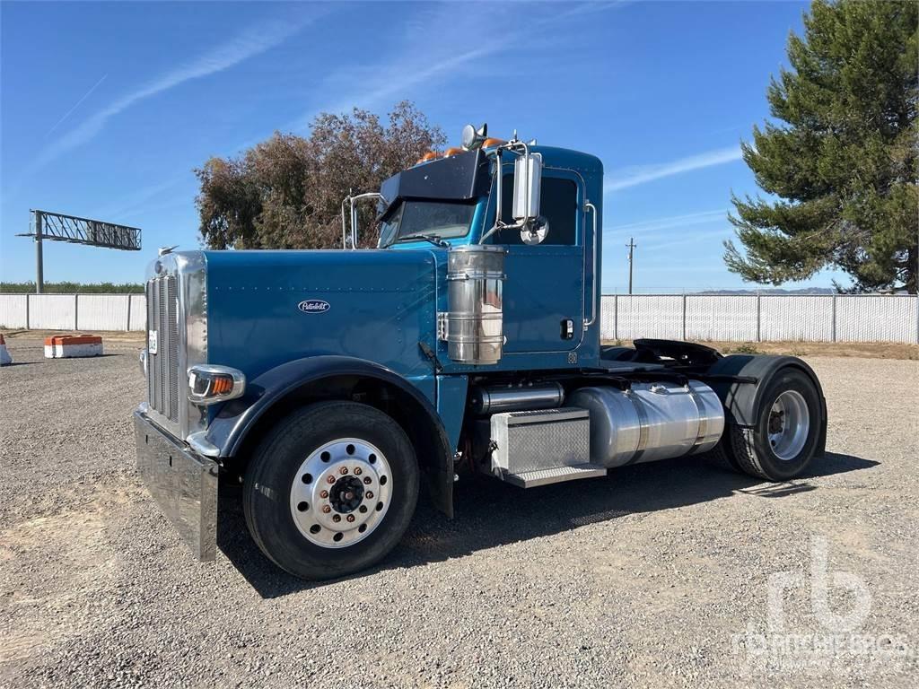 Peterbilt 389 Conventional Trucks / Tractor Trucks