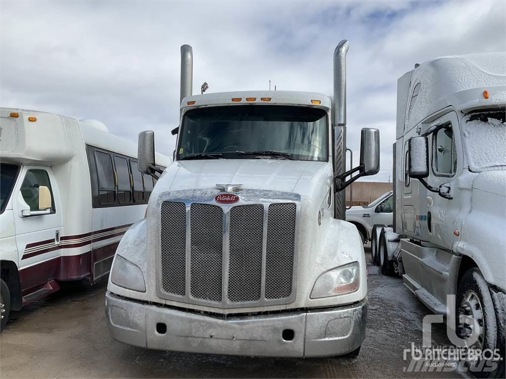 Peterbilt 579 Conventional Trucks / Tractor Trucks