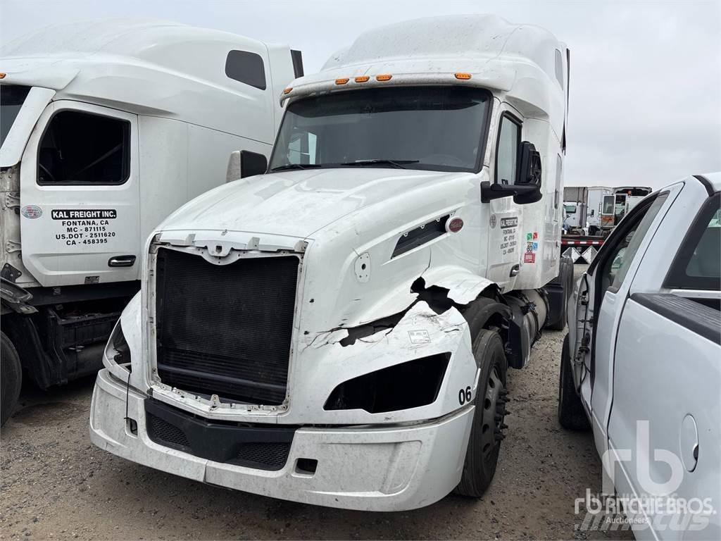 Peterbilt 579 Conventional Trucks / Tractor Trucks