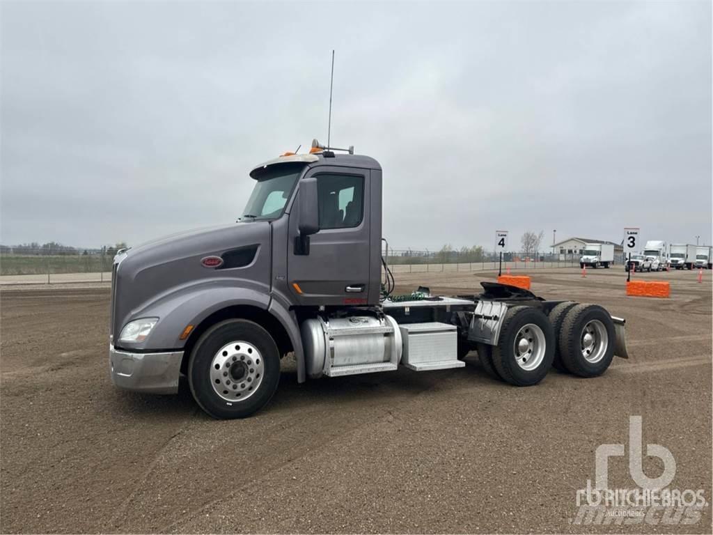 Peterbilt 579 Conventional Trucks / Tractor Trucks