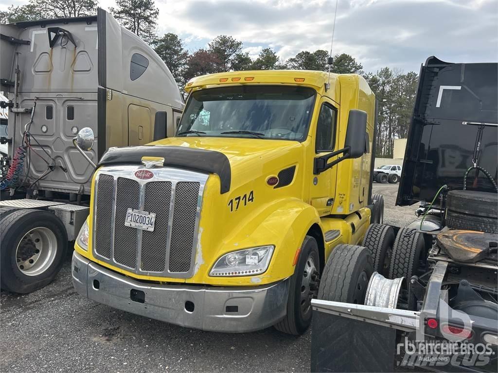 Peterbilt 579 Conventional Trucks / Tractor Trucks