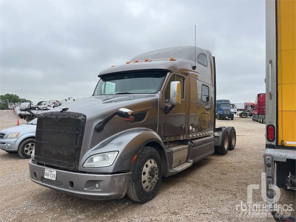 Peterbilt 587 Conventional Trucks / Tractor Trucks